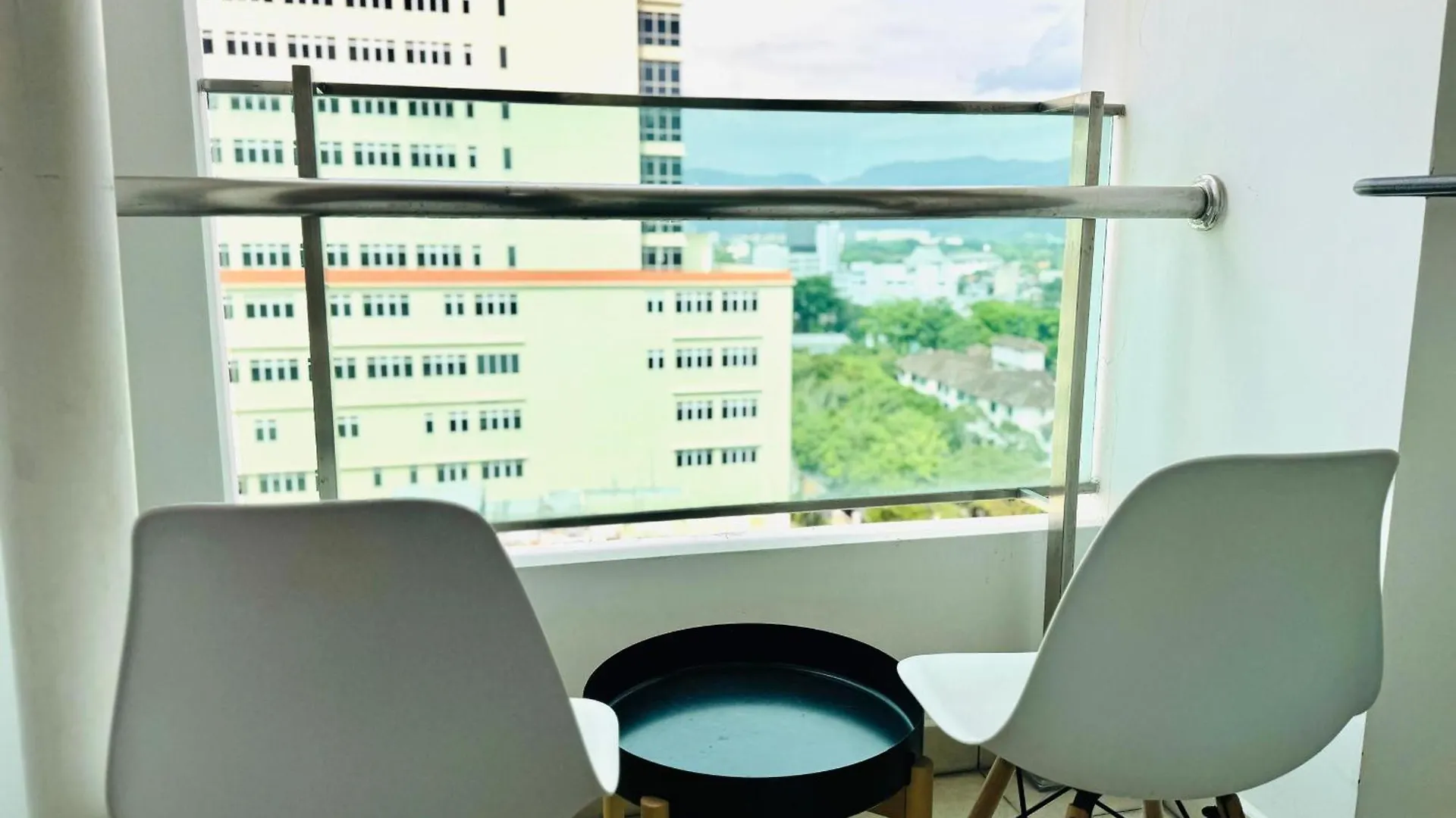 Apartment Hejmo Suites George Town