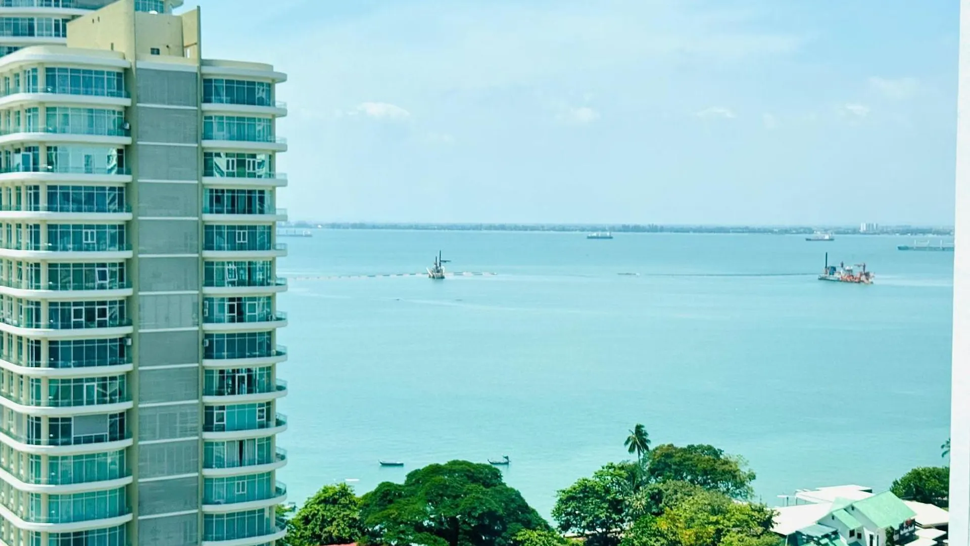 Apartment Hejmo Suites George Town