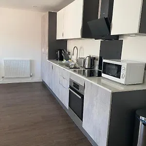 Icona - Spacious Brand New In Centre! Apartment York